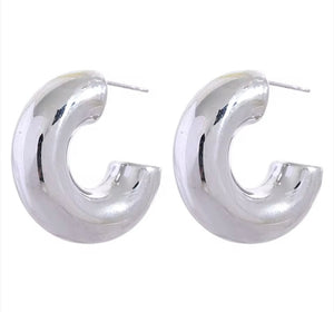 Chunky Huggie Hoop