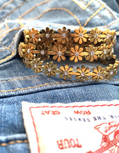 Load image into Gallery viewer, Daisy Dreams Bangle
